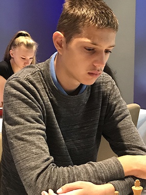 Каролис Юкста
