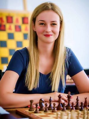 Карина Цыфка