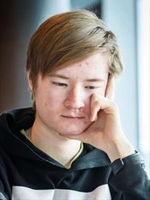 алишер сулейменов