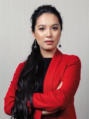 Динара Садуакасова