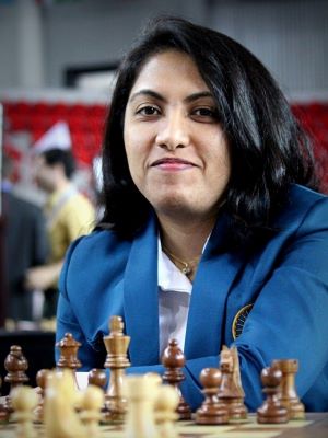 Эша Караваде