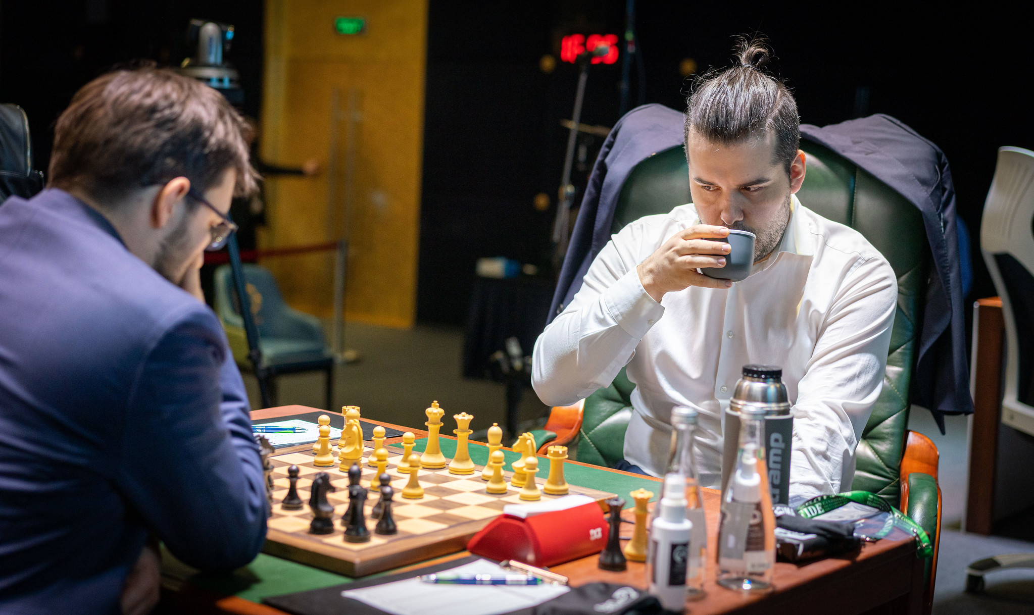 Турнир претендентов по шахматам каруана непомнящий. Шахматы турнир претендентов 2024 обзор 13 тура. Фабиано каруана выиграл турнир претендентов. Алиреза фируджа турнир претендентов. Личесс.